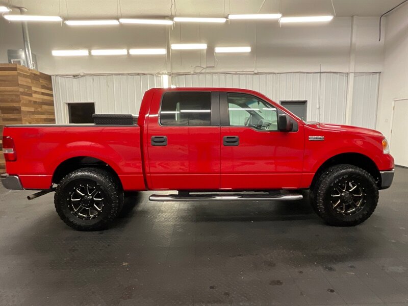 2007 Ford F-150 XLT Crew Cab 4X4 / 5.4L V8 / LIFTED  33 " TOYO OPEN COUNTRY TIRES & 18 " BLACK WHEELS / LOCAL OREGON TRUCK / RUST FREE / 101,000 MILES - Photo 4 - Gladstone, OR 97027