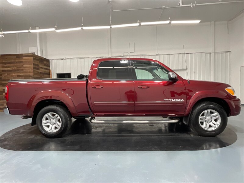 2005 Toyota Tundra SR5 Double Cab 4X4 / 4.7L V8 / Sunroof / ZERO RUST  / TIMING BELT REPLACED - Photo 4 - Gladstone, OR 97027