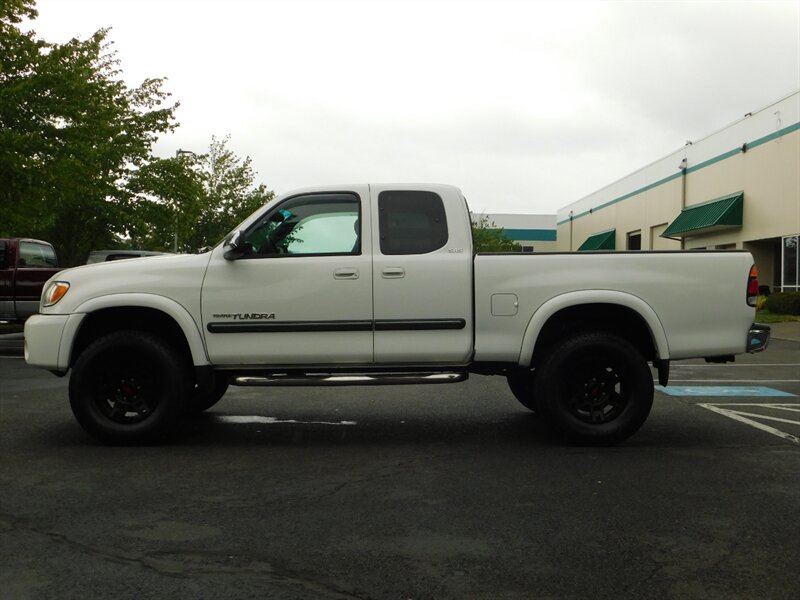 2004 Toyota Tundra SR5 4X4 4.7L / NEW LIFT WHEELS TIRES / 82,000 MILE