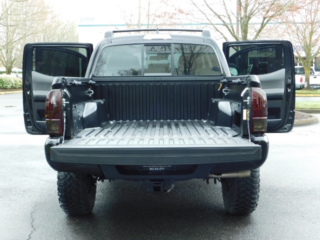 2018 Toyota Tacoma SR5 V6 Double Cab LIFTED Brand New Premium Wheels   - Photo 10 - Portland, OR 97217