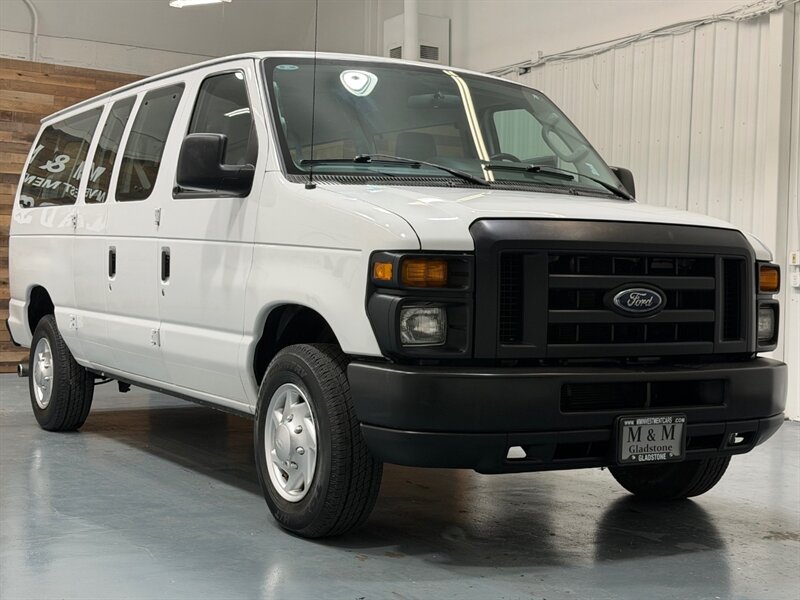 2010 Ford E-Series Van E-350 SD XL 12-Passenger Van / 1 OWNER / 46K MILES  / RUST FREE / BRAND NEW TIRES - Photo 2 - Gladstone, OR 97027