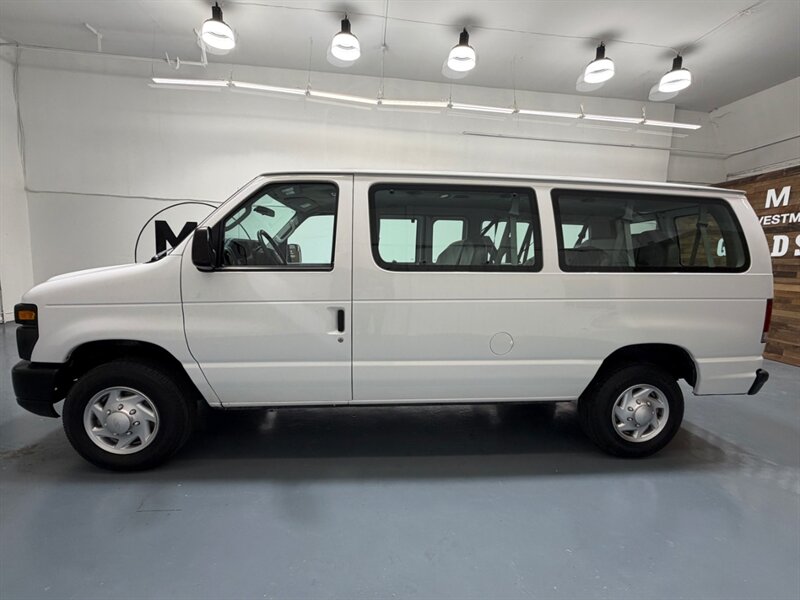 2010 Ford E-Series Van E-350 SD XL 12-Passenger Van / 1 OWNER / 46K MILES  / RUST FREE / BRAND NEW TIRES - Photo 3 - Gladstone, OR 97027