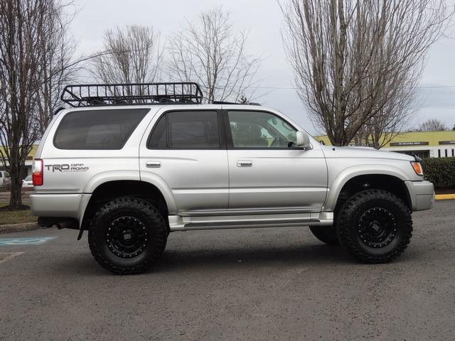 2001 Toyota 4Runner SPORT SR5 / 4X4 / Sunroof / LIFTED LIFTED