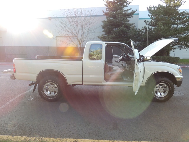 1997 Toyota Tacoma X-Cab V6 / 4X4 / 5-Speed Manual/1-OWNER/138k miles   - Photo 12 - Portland, OR 97217