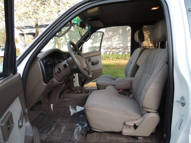 1997 Toyota Tacoma X-Cab V6 / 4X4 / 5-Speed Manual/1-OWNER/138k miles   - Photo 18 - Portland, OR 97217