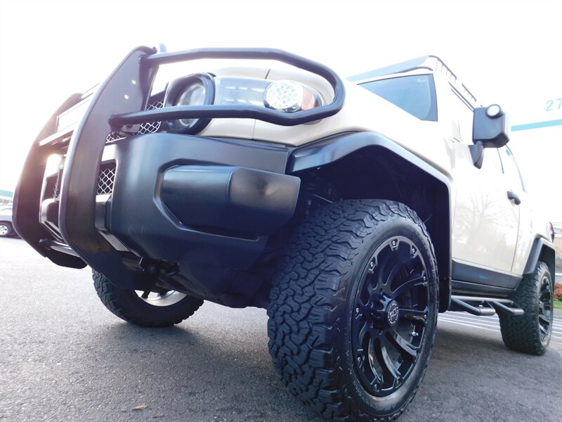 2008 Toyota FJ Cruiser 4X4 / V6 4.0L / REAR DIFFERENTIAL LOCKER /  BRUSH GUARDS / BF GOODRICH on BLACK RHINO WHEELS - Photo 10 - Portland, OR 97217