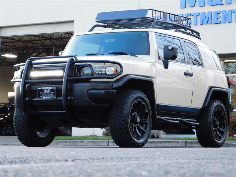 2008 Toyota FJ Cruiser 4X4 / V6 4.0L / REAR DIFFERENTIAL LOCKER /  BRUSH GUARDS / BF GOODRICH on BLACK RHINO WHEELS - Photo 1 - Portland, OR 97217