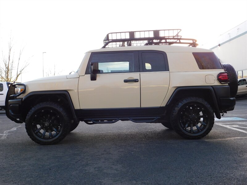 2008 Toyota FJ Cruiser 4X4 / V6 4.0L / REAR DIFFERENTIAL LOCKER /  BRUSH GUARDS / BF GOODRICH on BLACK RHINO WHEELS - Photo 3 - Portland, OR 97217