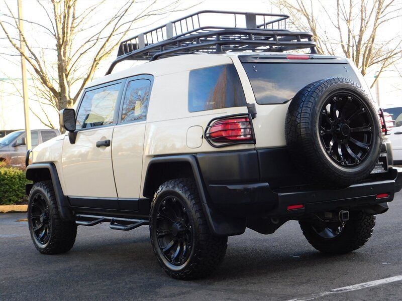 2008 Toyota FJ Cruiser 4X4 / V6 4.0L / REAR DIFFERENTIAL LOCKER /  BRUSH GUARDS / BF GOODRICH on BLACK RHINO WHEELS - Photo 7 - Portland, OR 97217