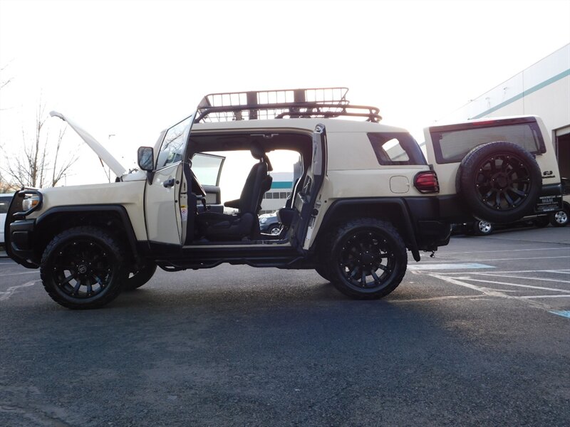 2008 Toyota FJ Cruiser 4X4 / V6 4.0L / REAR DIFFERENTIAL LOCKER /  BRUSH GUARDS / BF GOODRICH on BLACK RHINO WHEELS - Photo 21 - Portland, OR 97217