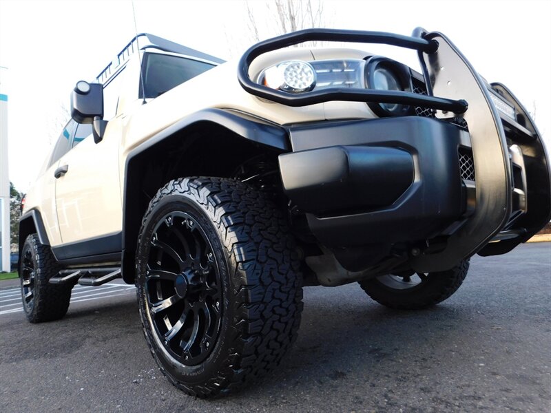 2008 Toyota FJ Cruiser 4X4 / V6 4.0L / REAR DIFFERENTIAL LOCKER /  BRUSH GUARDS / BF GOODRICH on BLACK RHINO WHEELS - Photo 9 - Portland, OR 97217