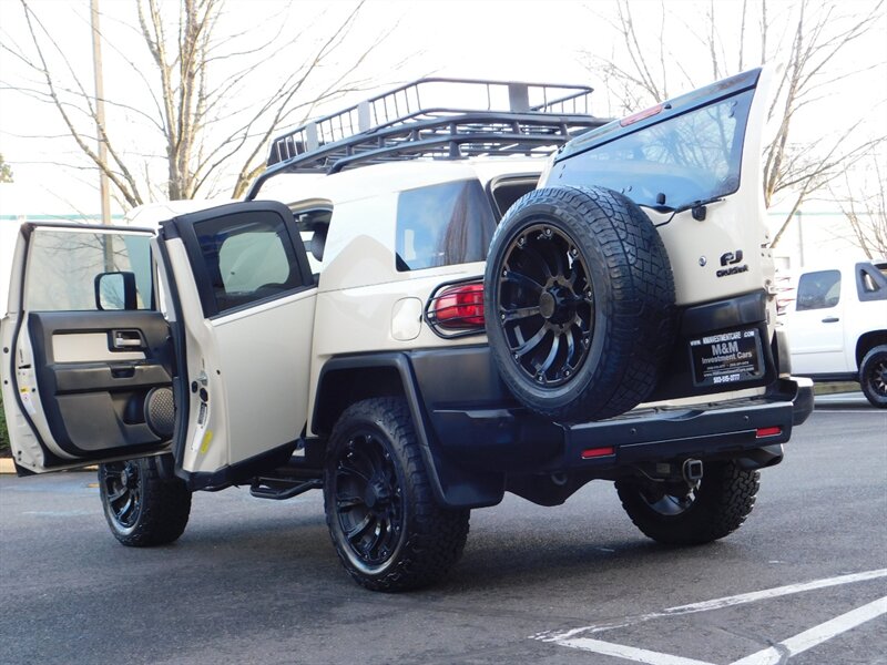 2008 Toyota FJ Cruiser 4X4 / V6 4.0L / REAR DIFFERENTIAL LOCKER /  BRUSH GUARDS / BF GOODRICH on BLACK RHINO WHEELS - Photo 27 - Portland, OR 97217