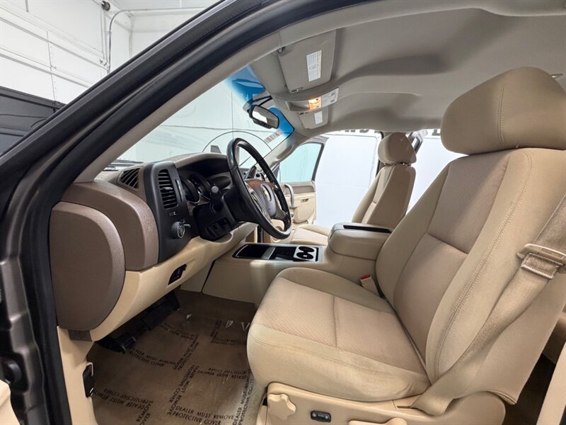 2013 Chevrolet Silverado 2500 2500HD LT 4X4 6.6L DURAMAX DIESEL /1-OWNER /BRAND NEW TIRES / ZERO RUST - Photo 12 - Gladstone, OR 97027