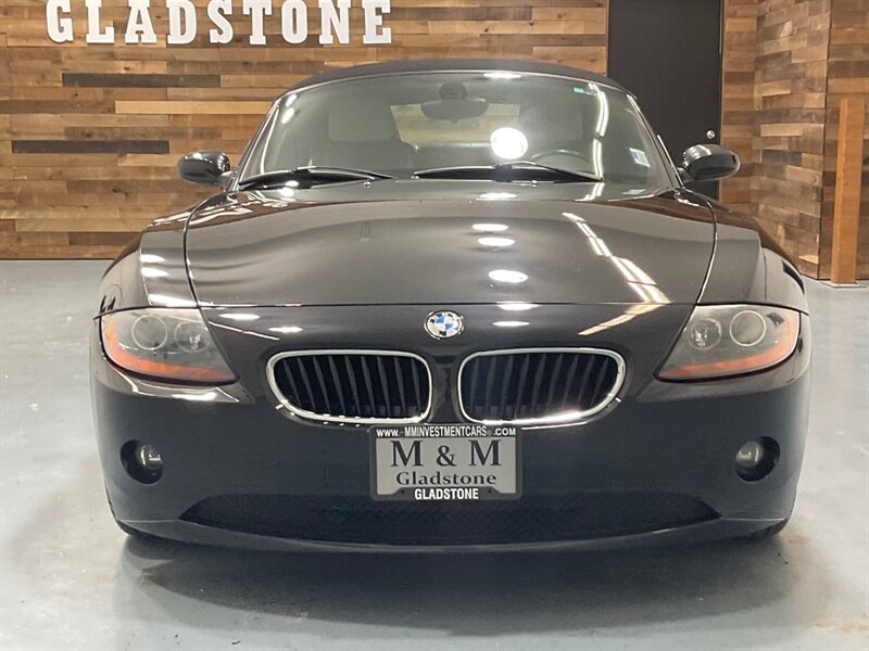 2004 BMW Z4 2.5i 2dr Roadster 6Cyl / Convertible /New Tires / Leather w. Heated Seats - Photo 5 - Gladstone, OR 97027