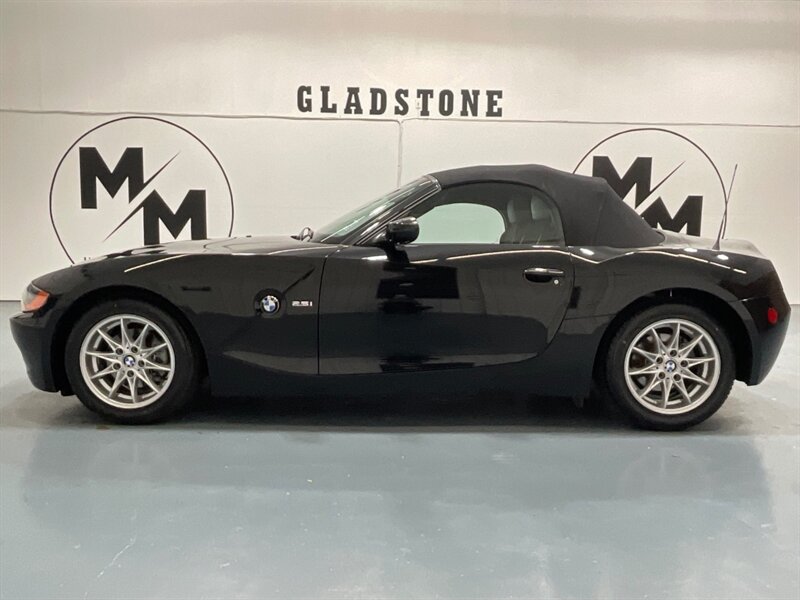 2004 BMW Z4 2.5i 2dr Roadster 6Cyl / Convertible /New Tires / Leather w. Heated Seats - Photo 3 - Gladstone, OR 97027