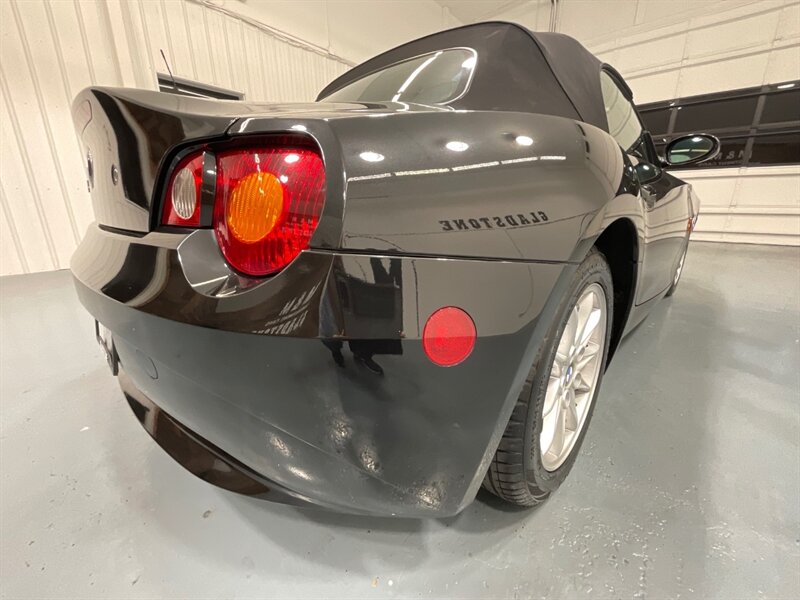 2004 BMW Z4 2.5i 2dr Roadster 6Cyl / Convertible /New Tires / Leather w. Heated Seats - Photo 48 - Gladstone, OR 97027