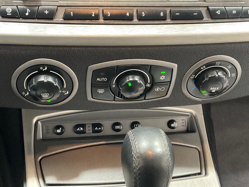 2004 BMW Z4 2.5i 2dr Roadster 6Cyl / Convertible /New Tires / Leather w. Heated Seats - Photo 16 - Gladstone, OR 97027
