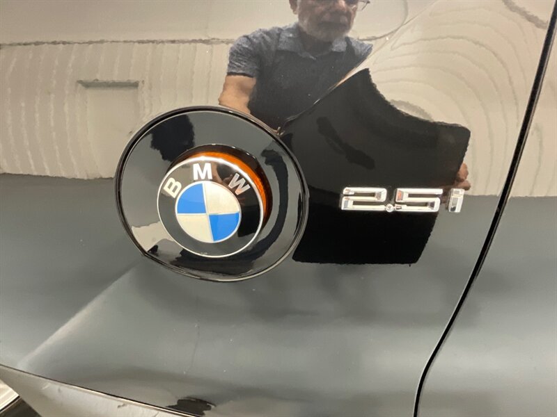2004 BMW Z4 2.5i 2dr Roadster 6Cyl / Convertible /New Tires / Leather w. Heated Seats - Photo 40 - Gladstone, OR 97027