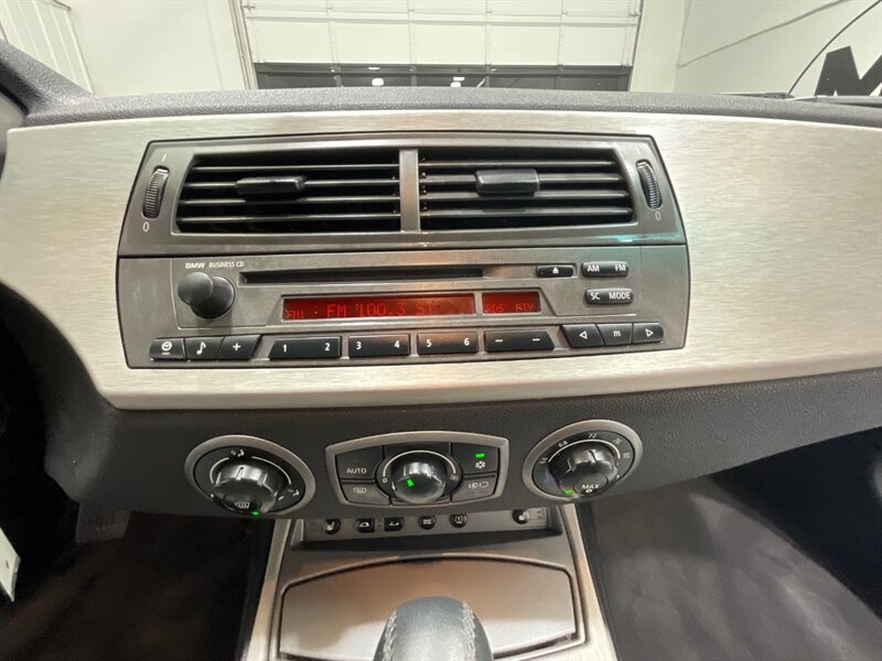 2004 BMW Z4 2.5i 2dr Roadster 6Cyl / Convertible /New Tires / Leather w. Heated Seats - Photo 15 - Gladstone, OR 97027