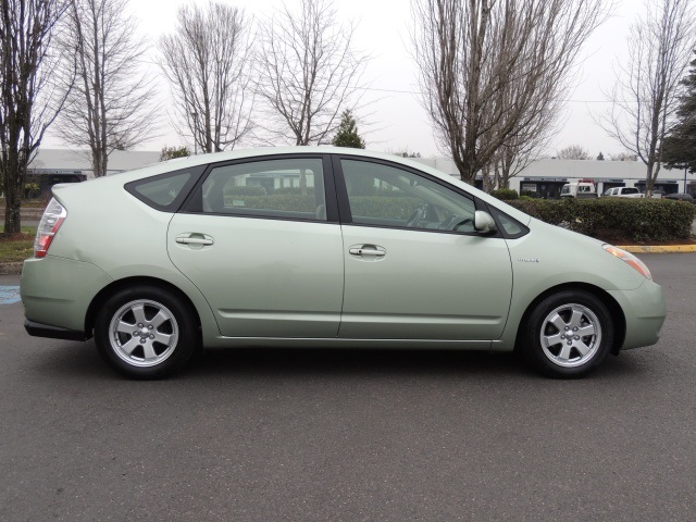 2009 Toyota Prius Hybrid   - Photo 4 - Portland, OR 97217