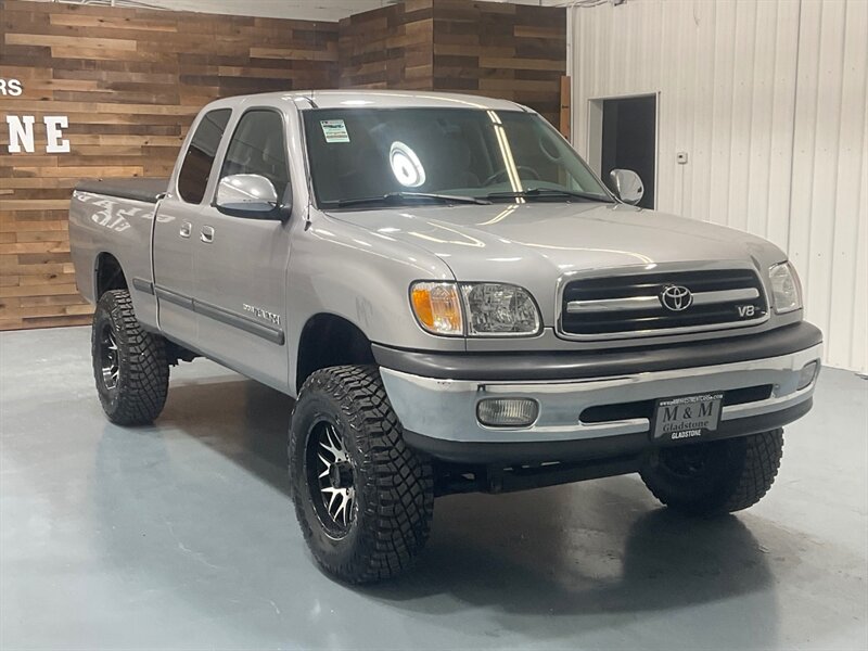 2001 Toyota Tundra SR5 4X4 / 4.7L V8 /1-OWNER/ LIFTED /77K MILES / LIFTED w. NEW WHEELS & TIRES / LOCAL TRUCK / ZERO RUST / Backup Camera/ TIMING BELT SERVICE DONE @55k MILES - Photo 2 - Gladstone, OR 97027