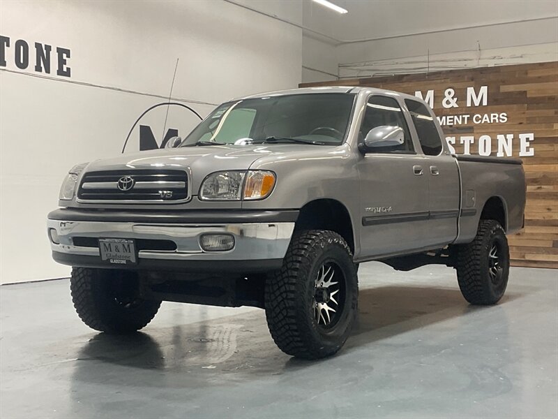 2001 Toyota Tundra SR5 4X4 / 4.7L V8 /1-OWNER/ LIFTED /77K MILES / LIFTED w. NEW WHEELS & TIRES / LOCAL TRUCK / ZERO RUST / Backup Camera/ TIMING BELT SERVICE DONE @55k MILES - Photo 1 - Gladstone, OR 97027