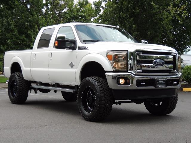 2016 Ford F-250 Super Duty LARIAT/ 4X4 / 6.7L DIESEL / NEW LIFT