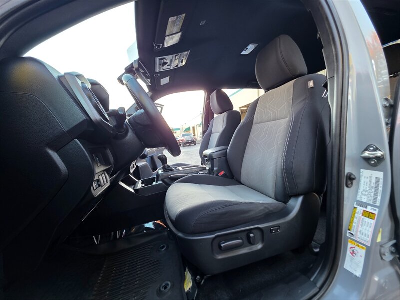 2020 Toyota Tacoma 4X4 TRD OFF ROAD CRAWL CONTROL  DIFF LOCK / LIFTED  NAVi BACK-UP ADAPTIVE CRUISE LANE DEPARTURE FUEL WHEELS - Photo 13 - Portland, OR 97217
