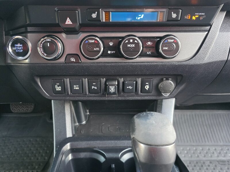 2020 Toyota Tacoma 4X4 TRD OFF ROAD CRAWL CONTROL  DIFF LOCK / LIFTED  NAVi BACK-UP ADAPTIVE CRUISE LANE DEPARTURE FUEL WHEELS - Photo 19 - Portland, OR 97217
