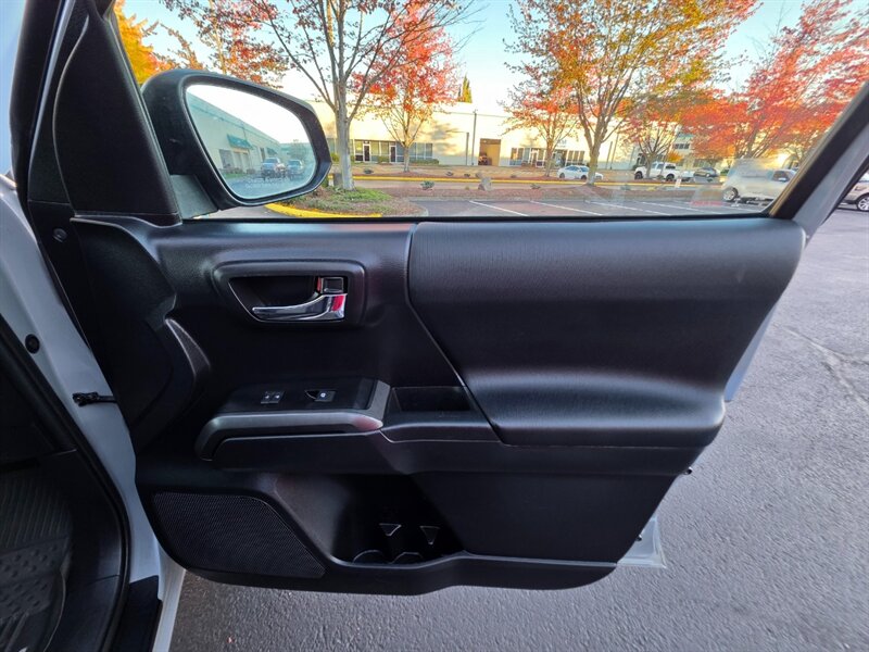 2020 Toyota Tacoma 4X4 TRD OFF ROAD CRAWL CONTROL  DIFF LOCK / LIFTED  NAVi BACK-UP ADAPTIVE CRUISE LANE DEPARTURE FUEL WHEELS - Photo 48 - Portland, OR 97217