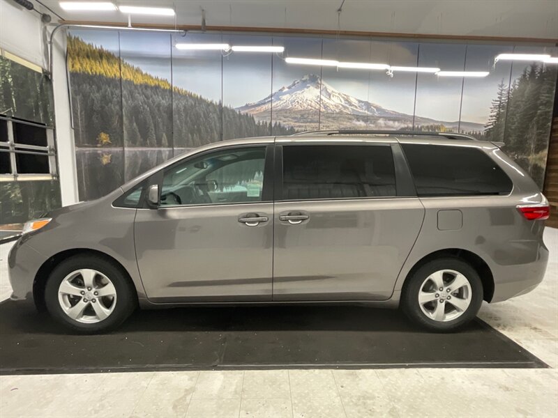 2016 Toyota Sienna LE 8-Passenger / Backup Camera / NEW TIRES  / Excellent condition / 77,000 MILES - Photo 3 - Gladstone, OR 97027