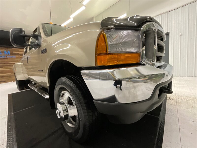 2001 Ford F-350 Lariat Crew Cab 4X4/ 7.3L DIESEL / DUALLY /1-OWNER  /LOCAL TRUCK / RUST FREE / Leather / Navigation & Backup Camera / ABSOLUTELY BEAUTIFUL & CLEAN / 122,000 miles - Photo 26 - Gladstone, OR 97027