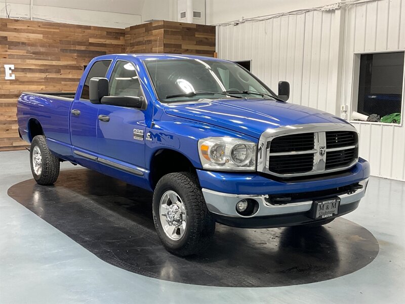 2007 Dodge Ram 2500 SLT 4X4 / 5.9L DIESEL / 6-SPEED MANUAL / 1-OWNER  / LONG BED - Photo 2 - Gladstone, OR 97027