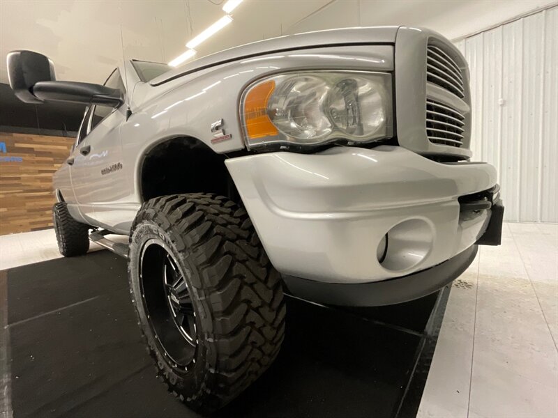 2004 Dodge Ram 2500 Laramie 4X4 / 5.9L DIESEL / 6-SPEED MANUAL  / LIFTED w. 35 " TOYO OPEN COUNTRY & 20 " MOTO WHEELS / Leather & Heated Seats / RUST FREE / LONG BED / SHARP & CLEAN / 137,000 MILES - Photo 10 - Gladstone, OR 97027