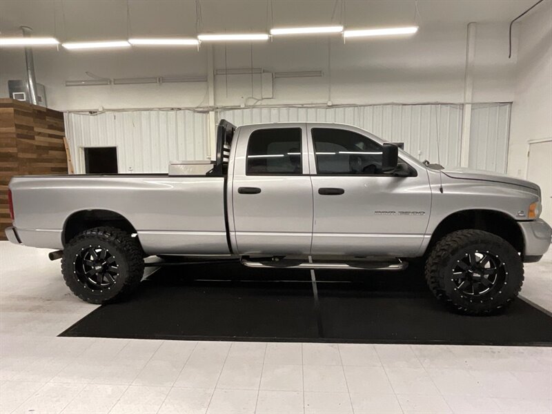 2004 Dodge Ram 2500 Laramie 4X4 / 5.9L DIESEL / 6-SPEED MANUAL  / LIFTED w. 35 " TOYO OPEN COUNTRY & 20 " MOTO WHEELS / Leather & Heated Seats / RUST FREE / LONG BED / SHARP & CLEAN / 137,000 MILES - Photo 4 - Gladstone, OR 97027