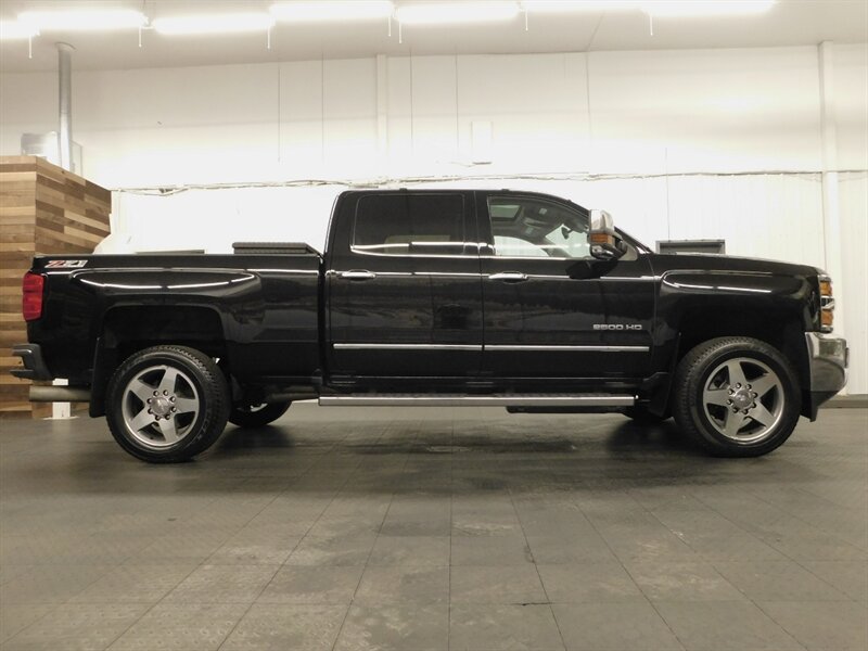 2016 Chevrolet Silverado 2500 LTZ Z71 4X4 / 6.6L D   - Photo 4 - Gladstone, OR 97027