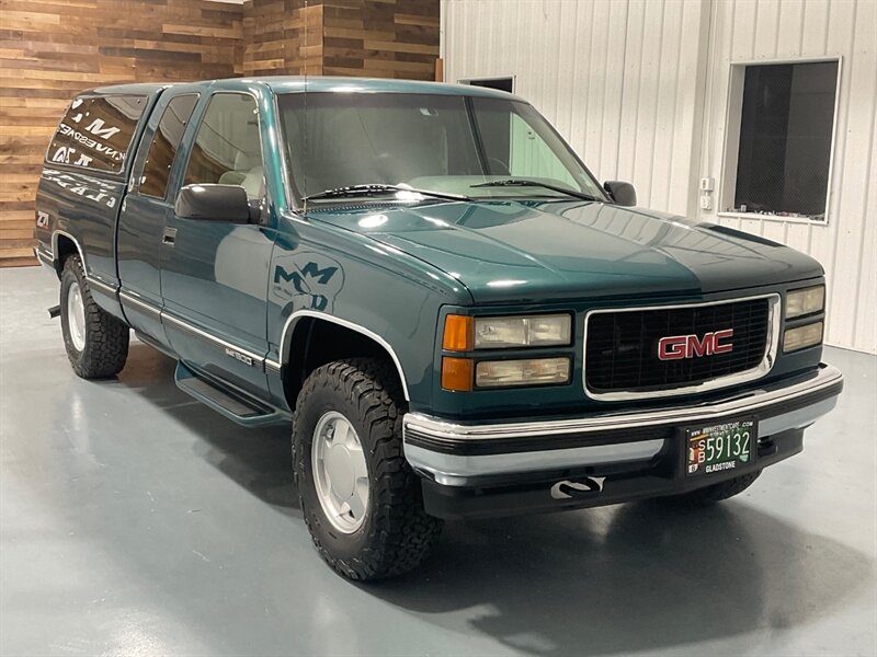 1996 GMC Sierra 1500 SLE Z-71 OFF RD 4X4 / 5.7L V8 / 93,000 MILES / ZERO RUST / Z71 Off Rd Pkg / LOW LOW MILES - Photo 2 - Gladstone, OR 97027