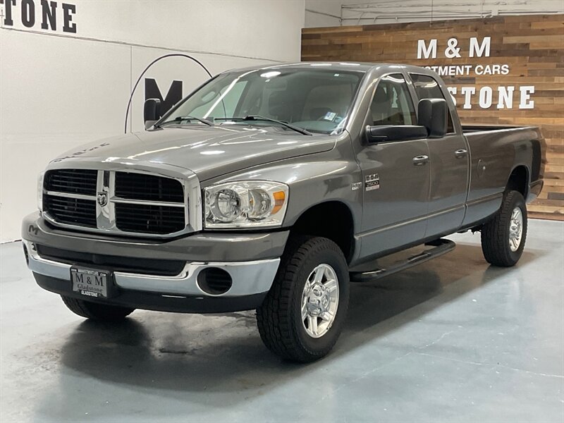 Mineral Gray Metallic Clearcoat 2007 Dodge RAM 2500 SLT Quad Cab 4WD Pickup Truck Four-Wheel Drive 6-Speed Manual