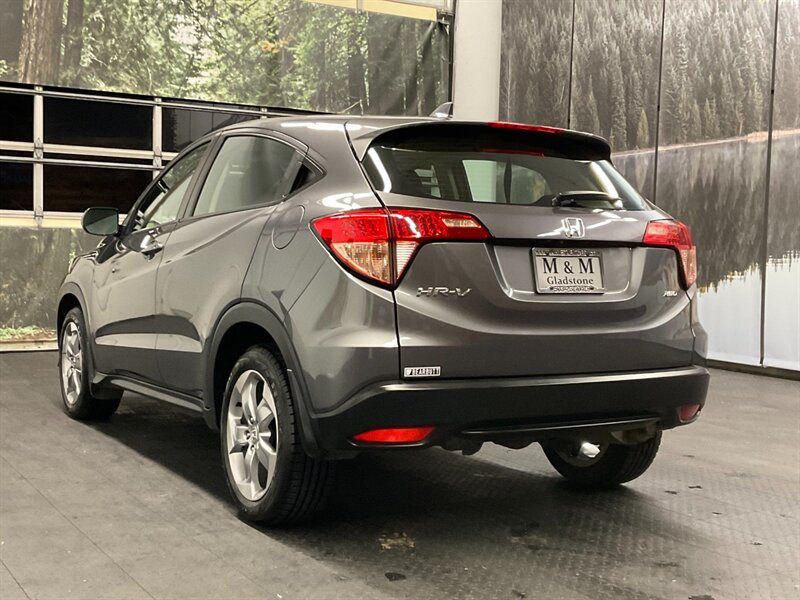 2017 Honda HR-V LX Sport Utility AWD / Backup Camera / 70,000 MILE  LOCAL OREGON HONDA / RUST FREE / SHARP & CLEAN !! - Photo 5 - Gladstone, OR 97027