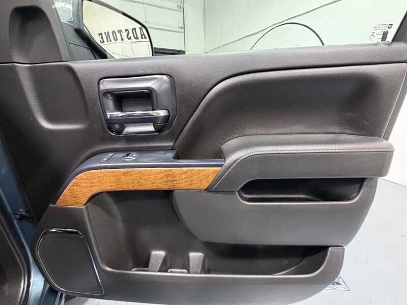 2014 Chevrolet Silverado 1500 LTZ Crew Cab 4X4 5.3L V8 / 1-OWNER / 49,000 MILES /Leather w. Heated Seats / Backup Cam / NEW TIRES /ZERO RUST - Photo 33 - Gladstone, OR 97027