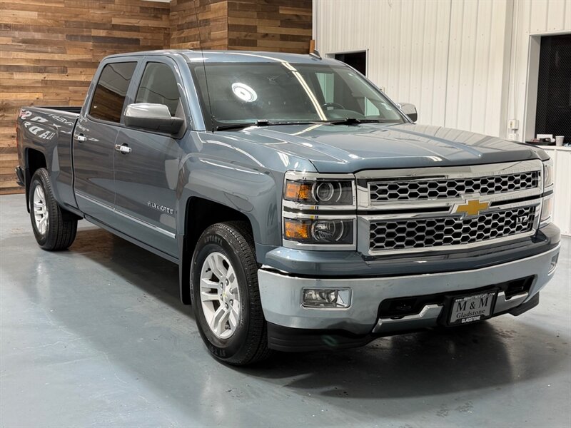 2014 Chevrolet Silverado 1500 LTZ Crew Cab 4X4 5.3L V8 / 1-OWNER / 49,000 MILES /Leather w. Heated Seats / Backup Cam / NEW TIRES /ZERO RUST - Photo 2 - Gladstone, OR 97027