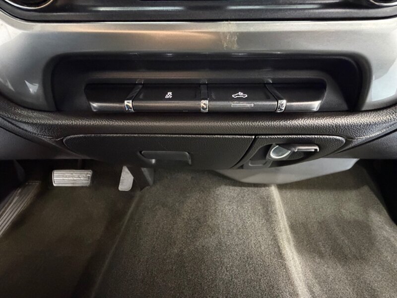 2014 Chevrolet Silverado 1500 LTZ Crew Cab 4X4 5.3L V8 / 1-OWNER / 49,000 MILES /Leather w. Heated Seats / Backup Cam / NEW TIRES /ZERO RUST - Photo 41 - Gladstone, OR 97027