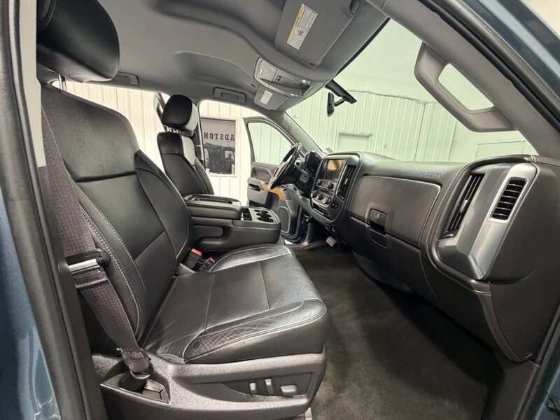 2014 Chevrolet Silverado 1500 LTZ Crew Cab 4X4 5.3L V8 / 1-OWNER / 49,000 MILES /Leather w. Heated Seats / Backup Cam / NEW TIRES /ZERO RUST - Photo 15 - Gladstone, OR 97027