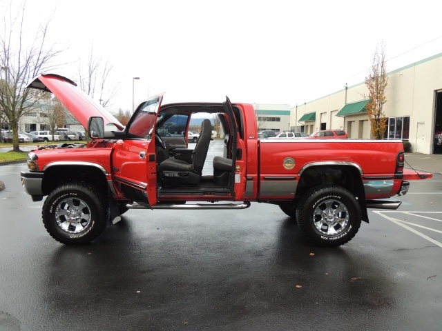 2000 Dodge Ram 2500 4X4 / 5.9L CUMMINS DIESEL  / CUSTOM BUILT / LIFTED   - Photo 14 - Portland, OR 97217