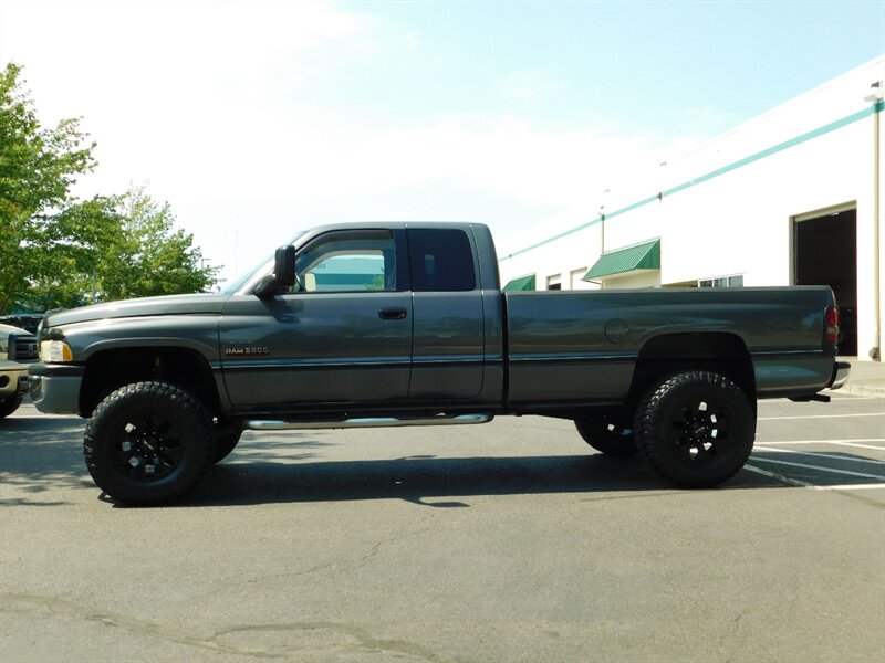 2002 Dodge Ram 2500 4X4 5.9L CUMMINS DIESEL / 5-SPEED MANUAL / LIFTED   - Photo 3 - Portland, OR 97217