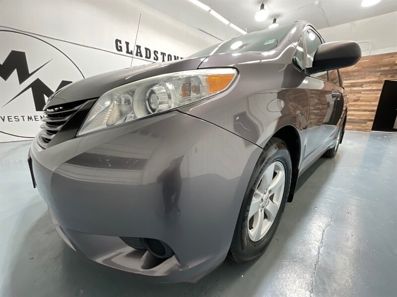 2011 Toyota Sienna 7-Passenger 4Cyl / BRAND NEW TIRES   - Photo 45 - Gladstone, OR 97027