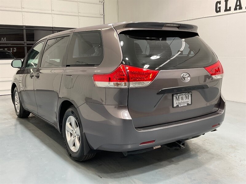 2011 Toyota Sienna 7-Passenger 4Cyl / BRAND NEW TIRES   - Photo 7 - Gladstone, OR 97027