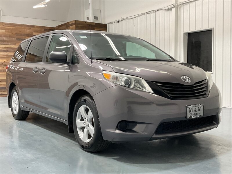 2011 Toyota Sienna 7-Passenger 4Cyl / BRAND NEW TIRES   - Photo 49 - Gladstone, OR 97027