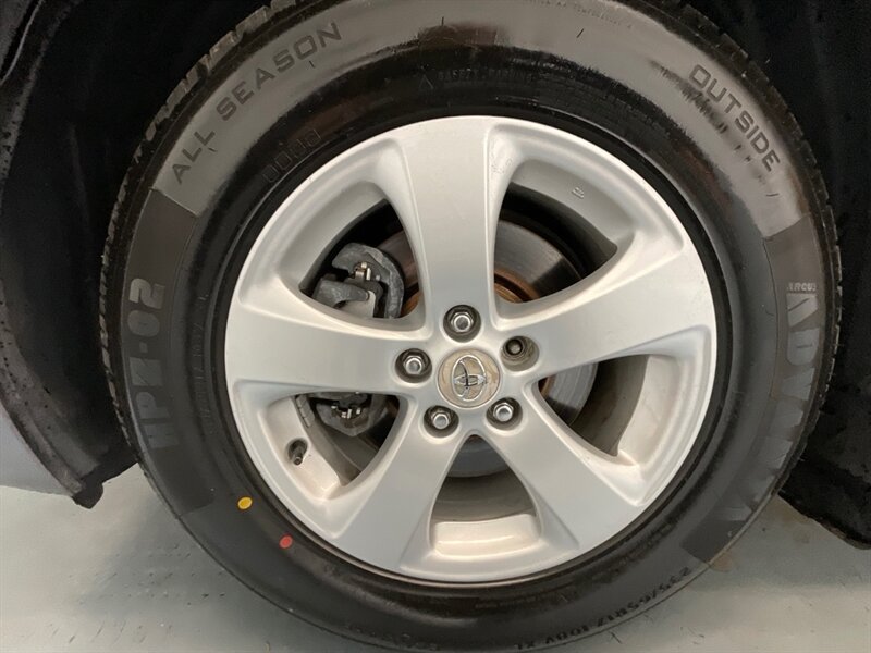 2011 Toyota Sienna 7-Passenger 4Cyl / BRAND NEW TIRES   - Photo 41 - Gladstone, OR 97027