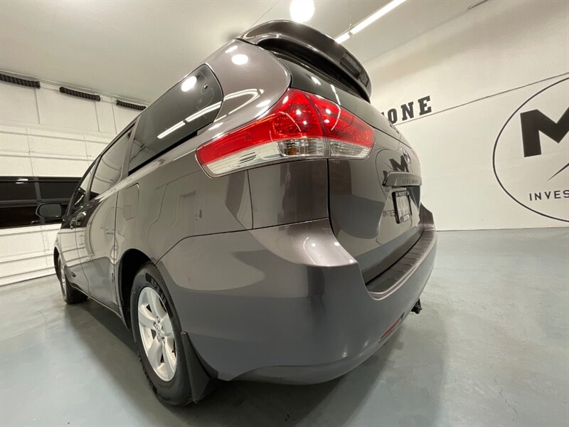 2011 Toyota Sienna 7-Passenger 4Cyl / BRAND NEW TIRES   - Photo 44 - Gladstone, OR 97027